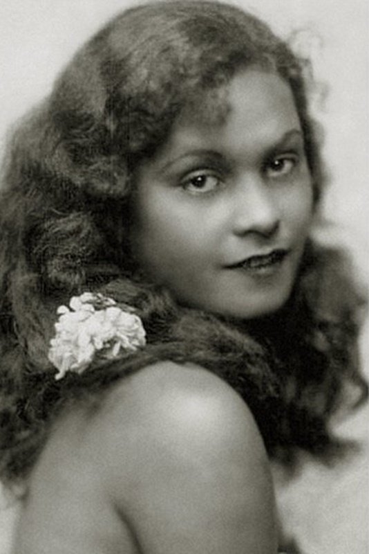 Anne Chevalier image