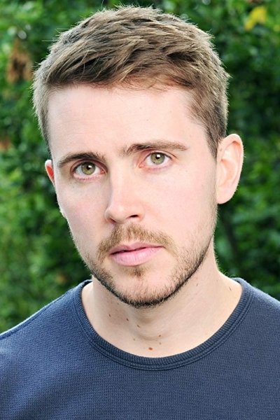 Gareth Pierce image