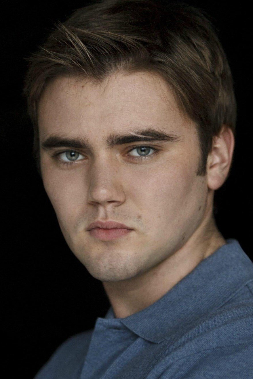 Cameron Bright image