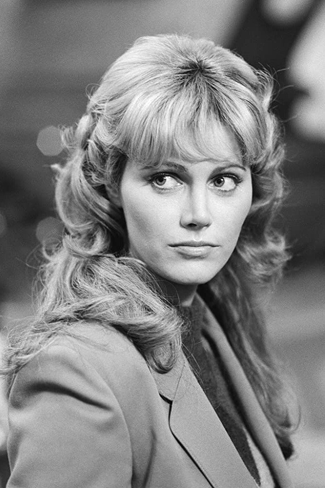Mary Louise Weller image