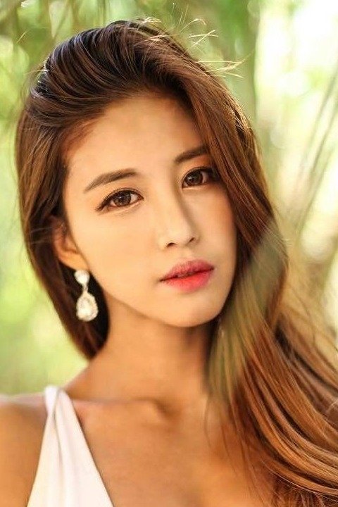 Da Eun image