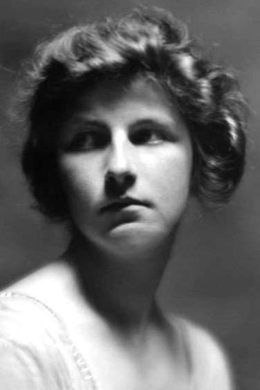Doris Arnold image