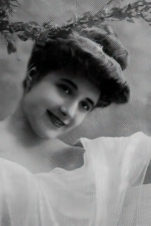 Yvonne maëlec image