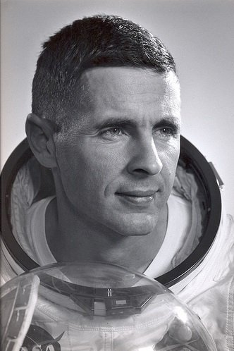 Bill Anders image