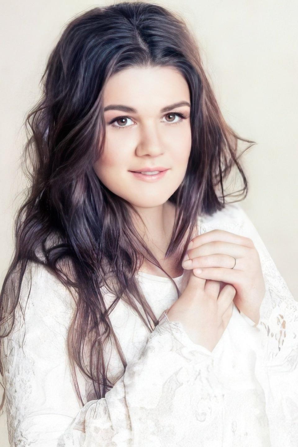 Dina Garipova image