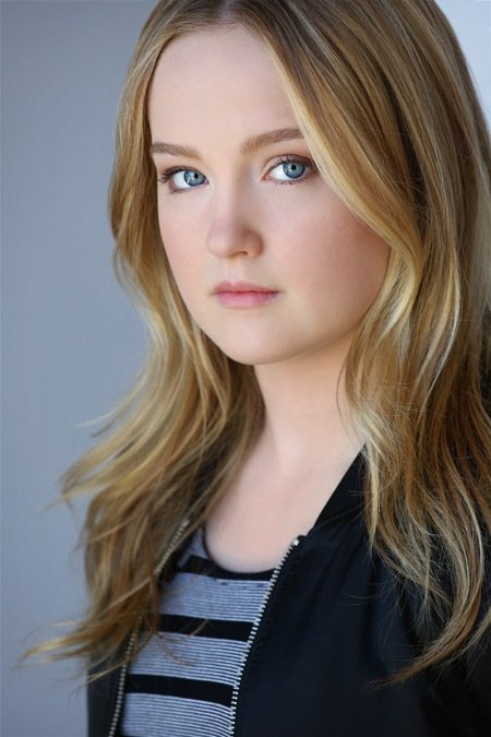 Emma Howard image