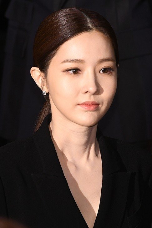 Kim Yoo-ri image