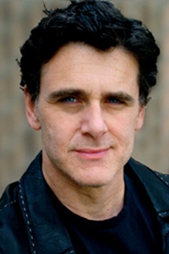 Lee Biolos image