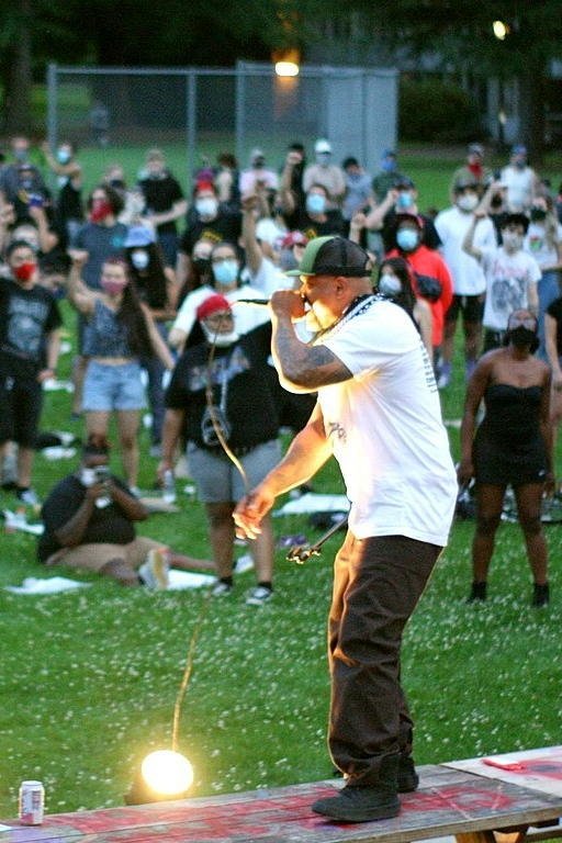 Mic Crenshaw image