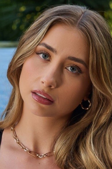 Lily Phillips image