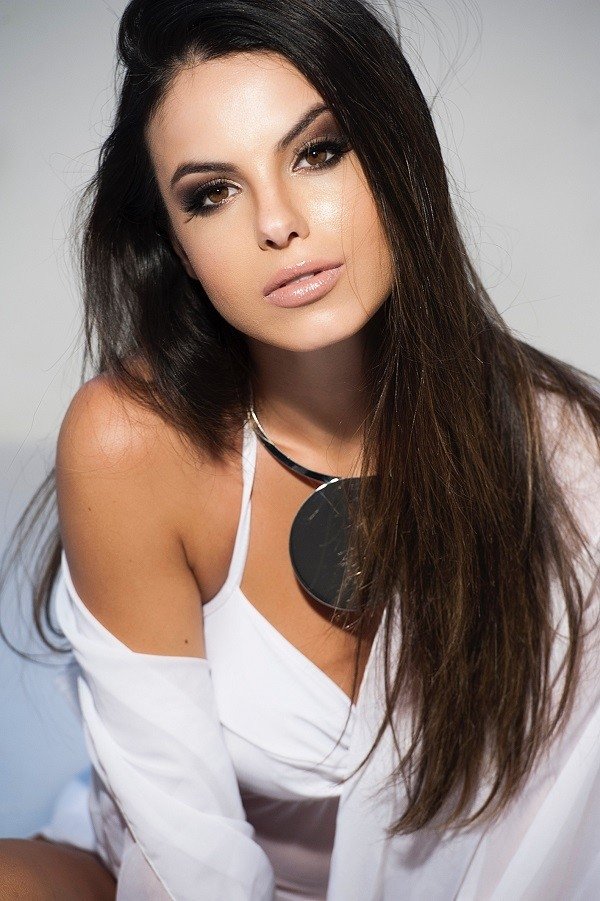 Sthefany Brito image