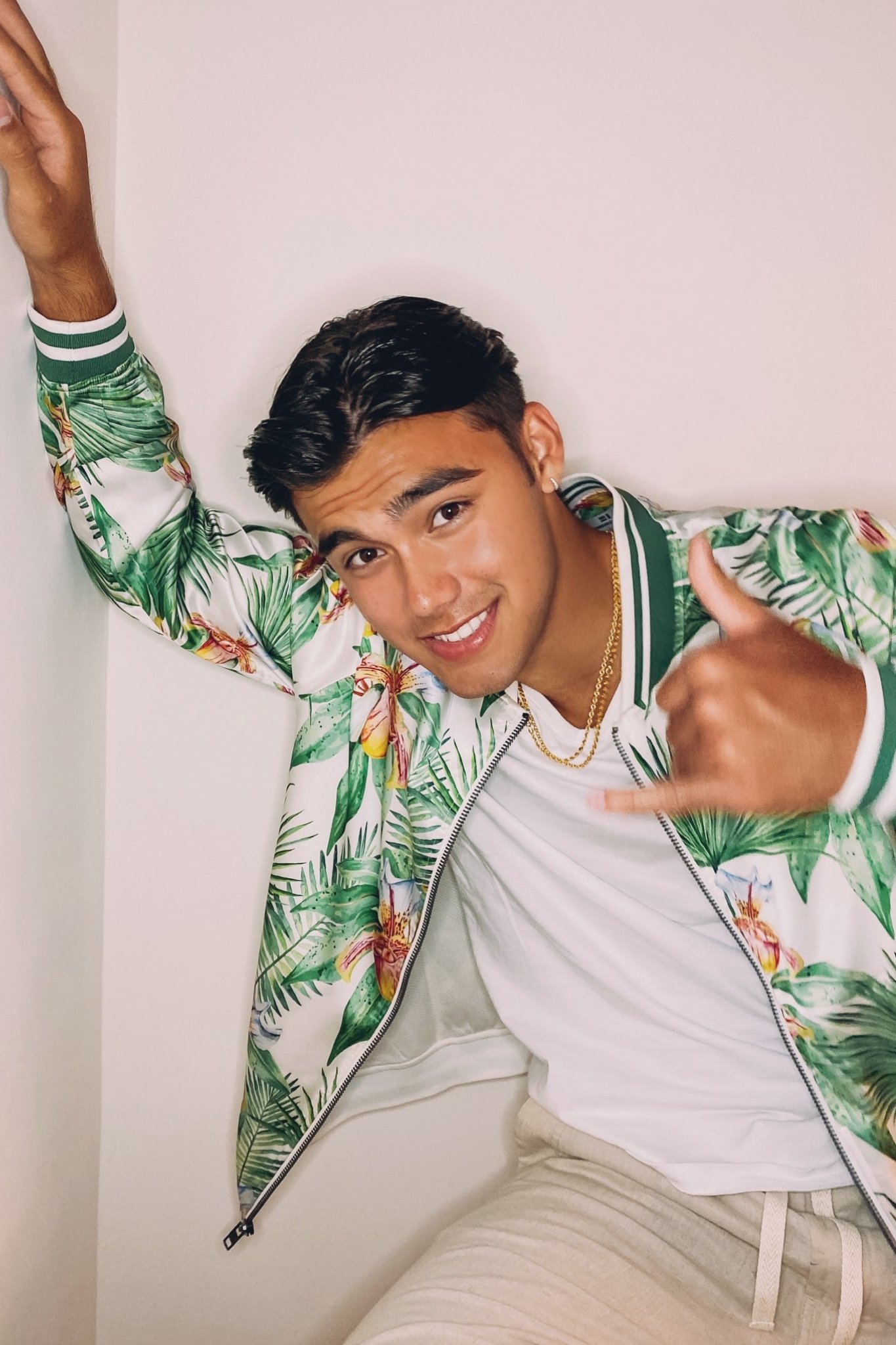 Bailey May image