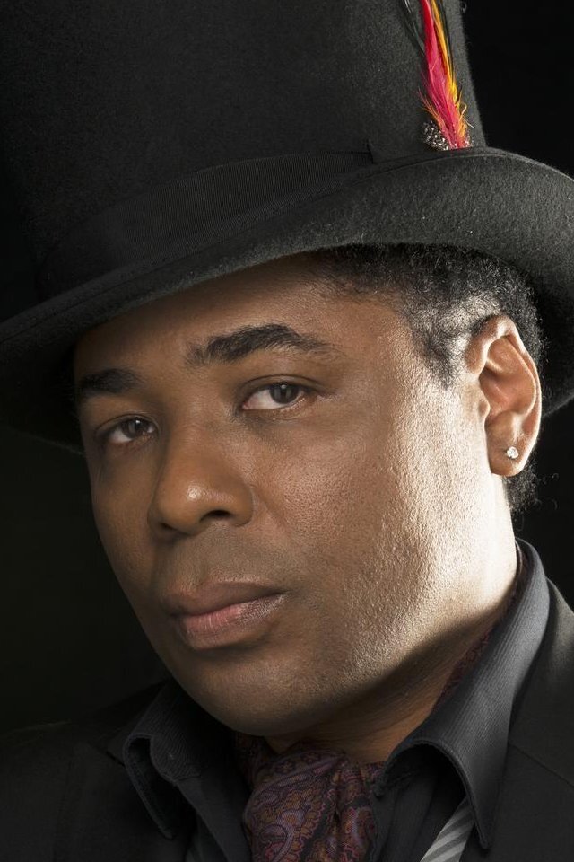Chris Thomas King image