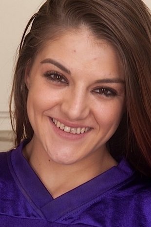 Haley Banks image