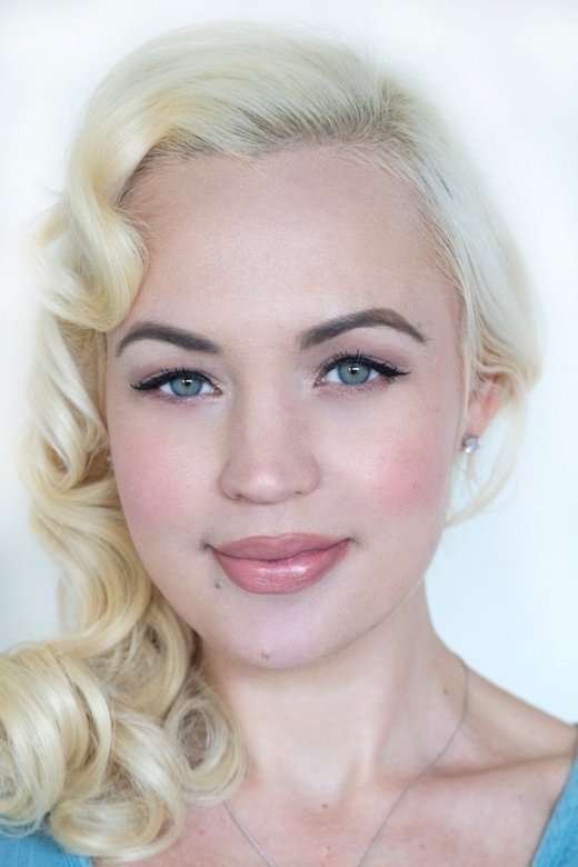 Emily Elicia Low image