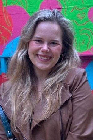 Kate Taylor image