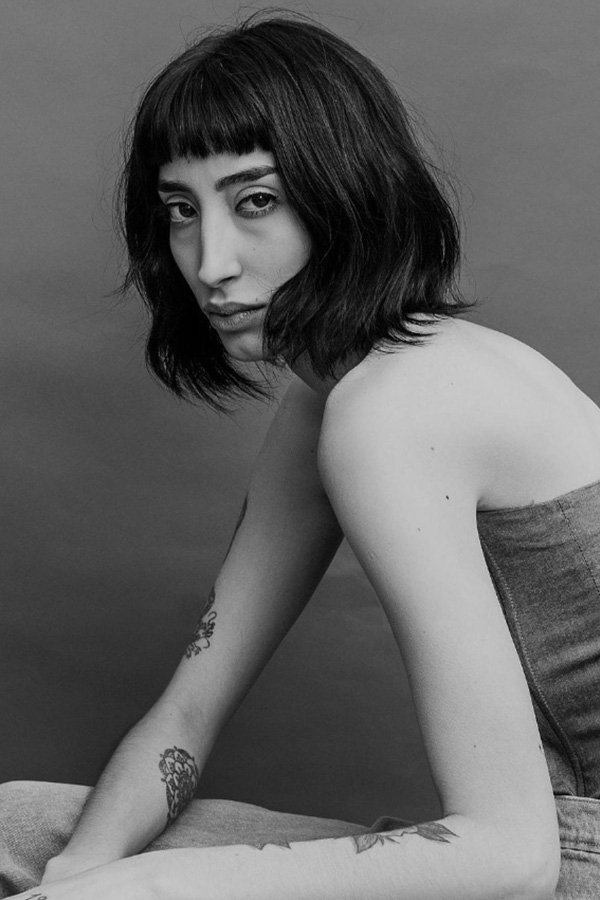 Julia Ferreira image