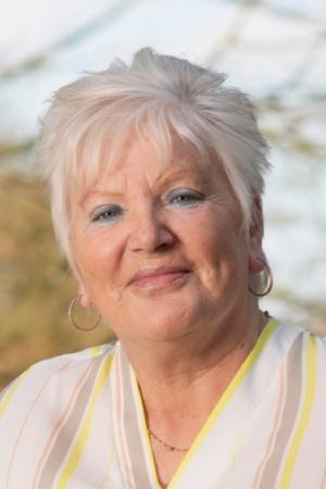 Carol Hatton image