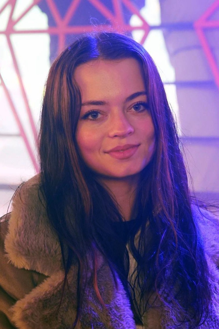 Isabella Meyer image