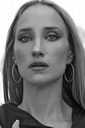 Jill Janus image