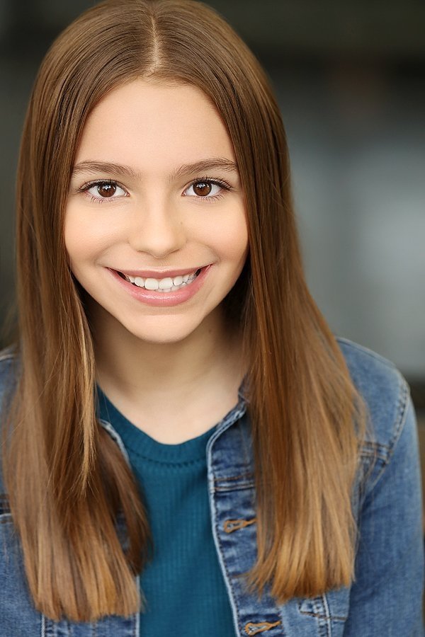 Chloe Schueller image