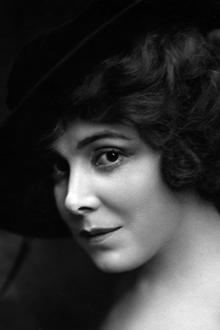 Madeleine Le Nard image