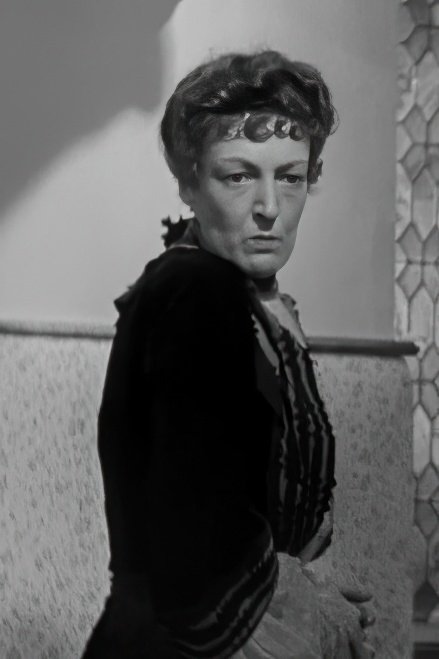 Annie Cariel image