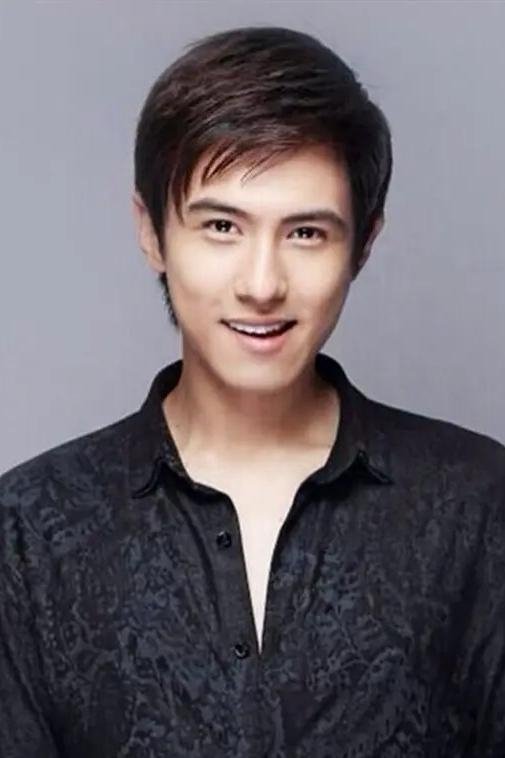 龚平 image