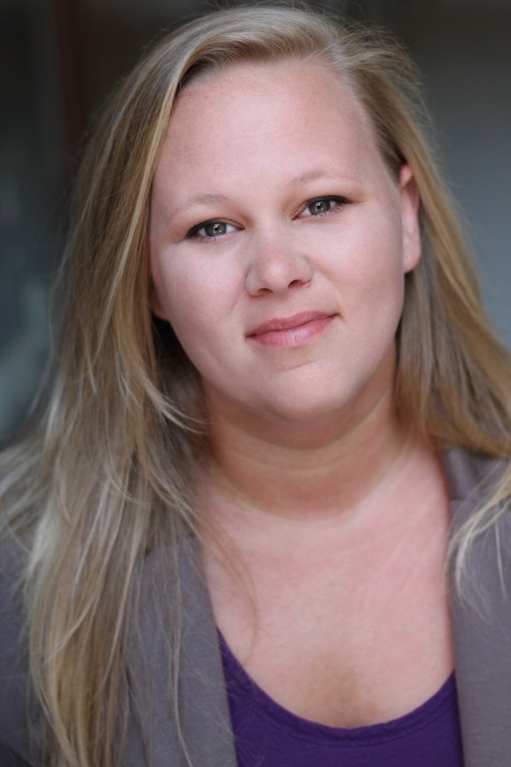 Lindsey Moser image