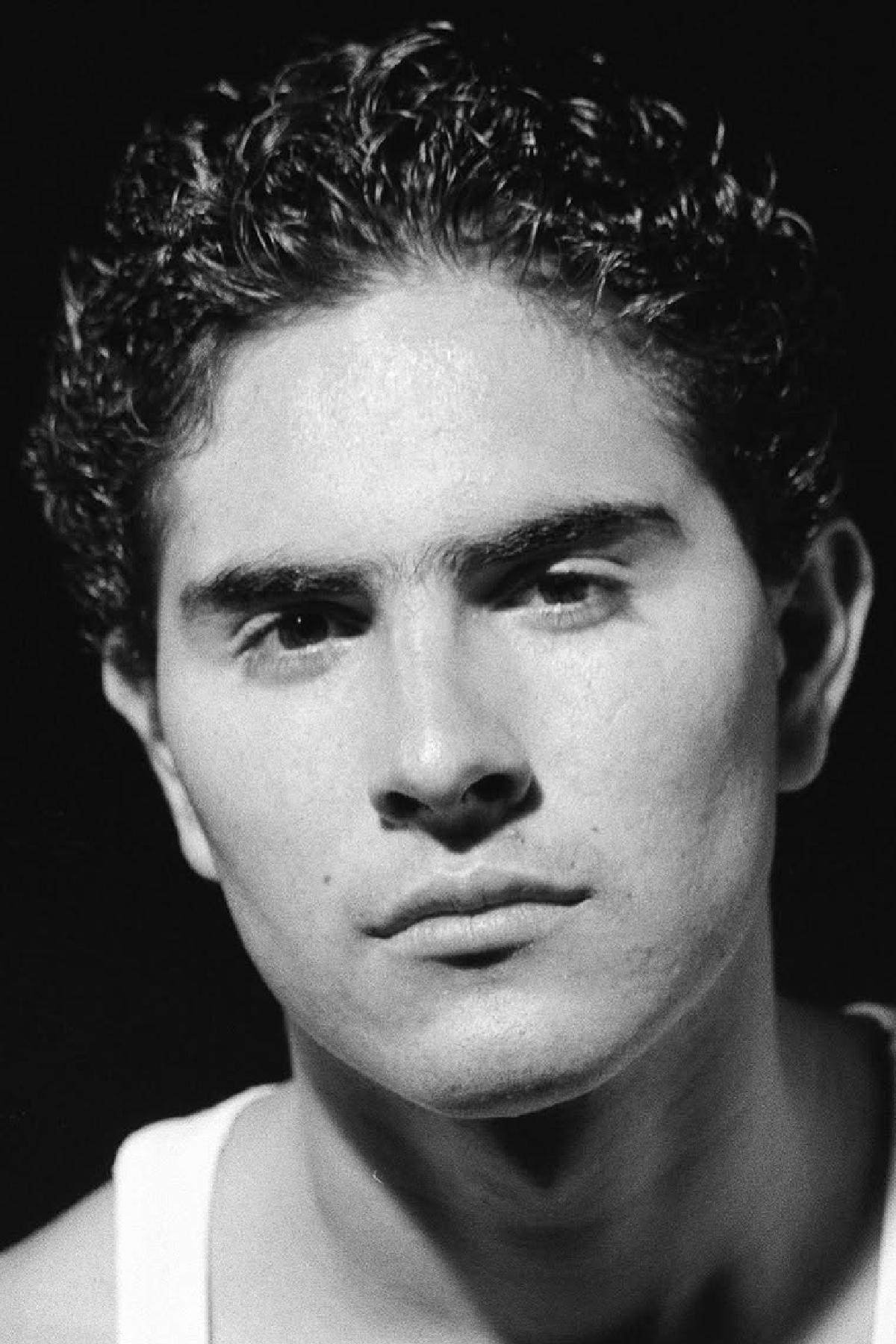 Gilbert Luna image