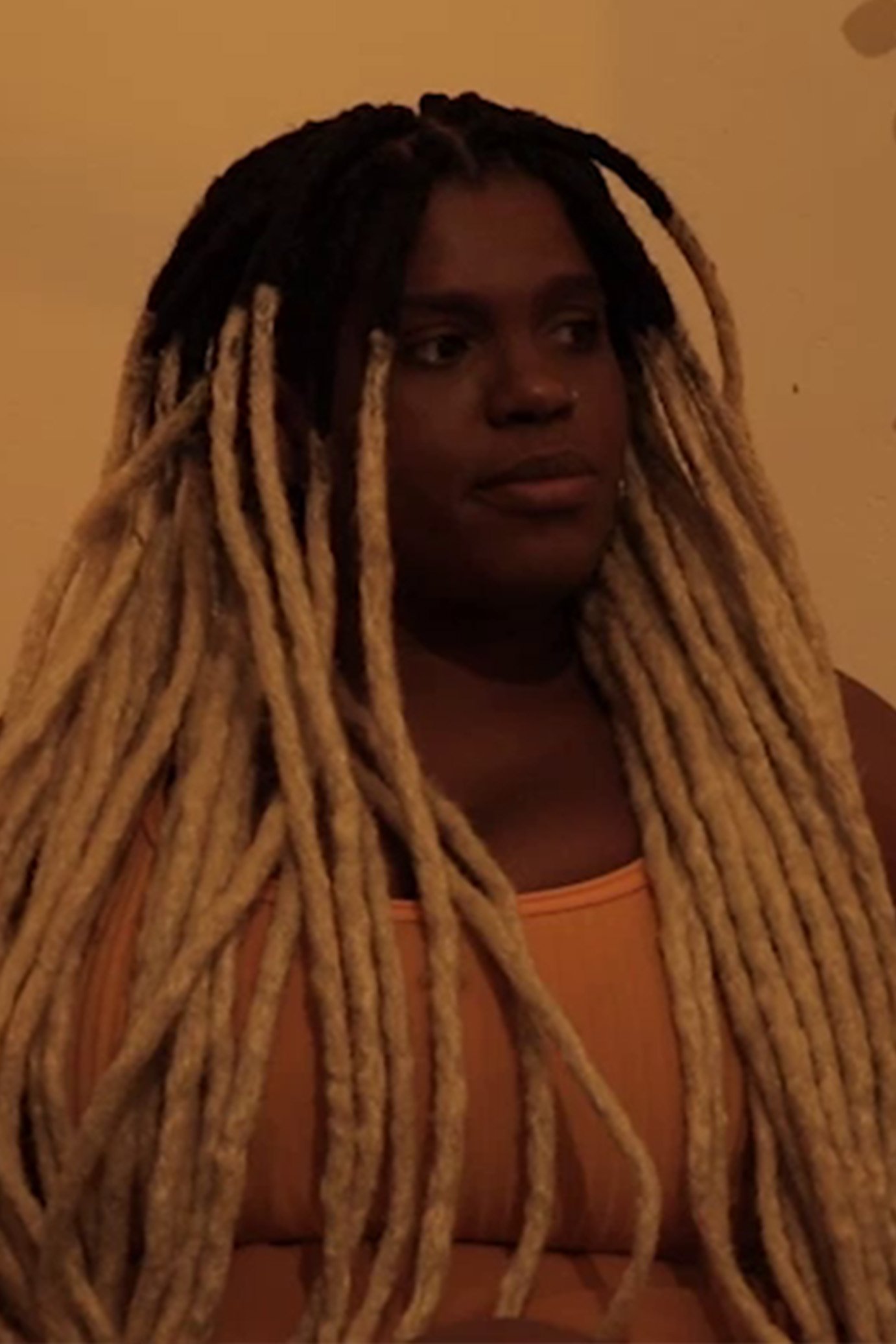 Estefane Oliveira image