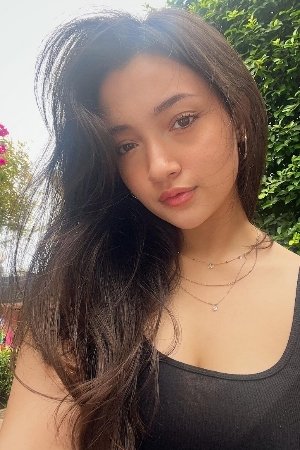 Megan Domani image