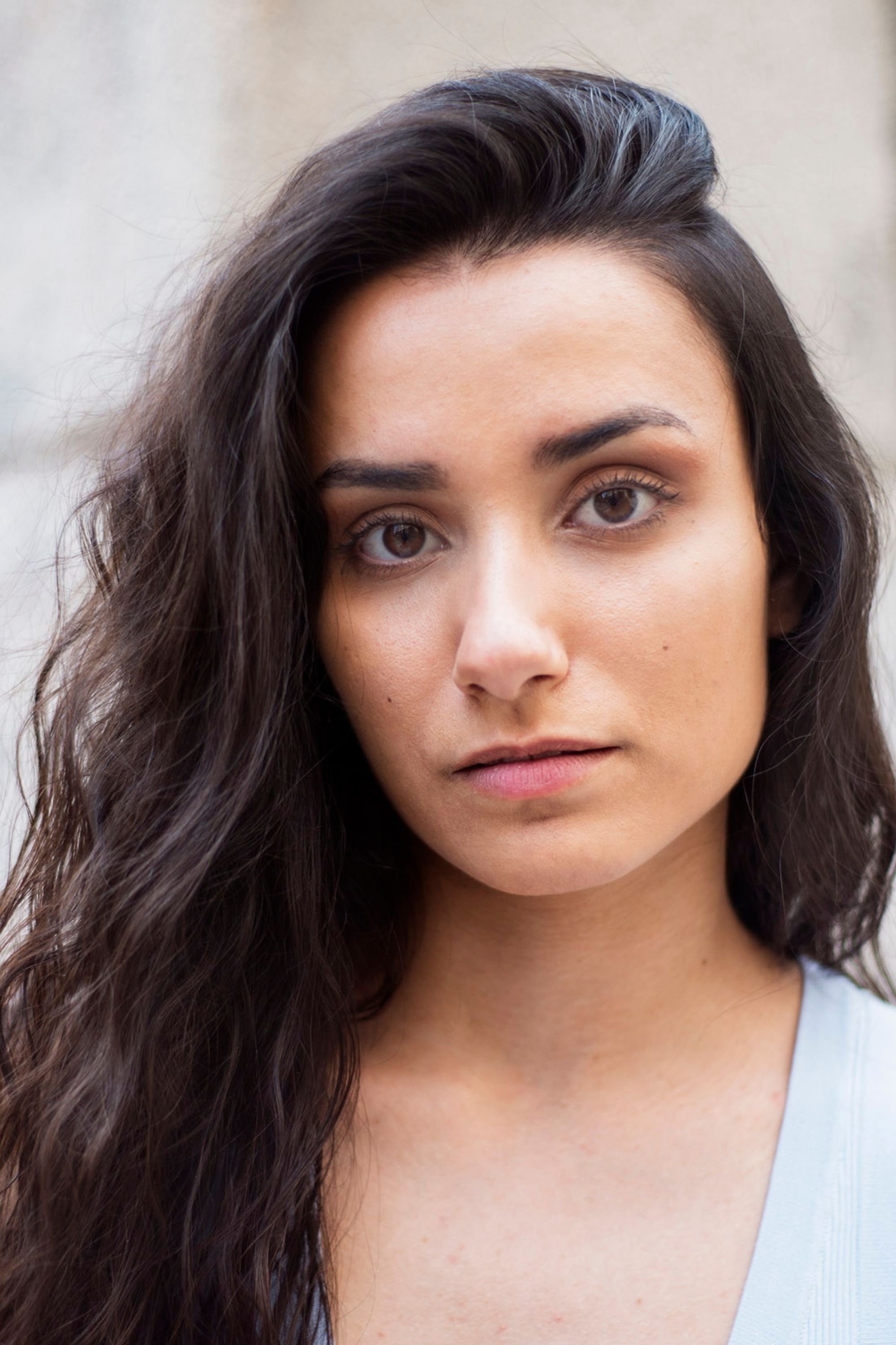 Ana Santos image