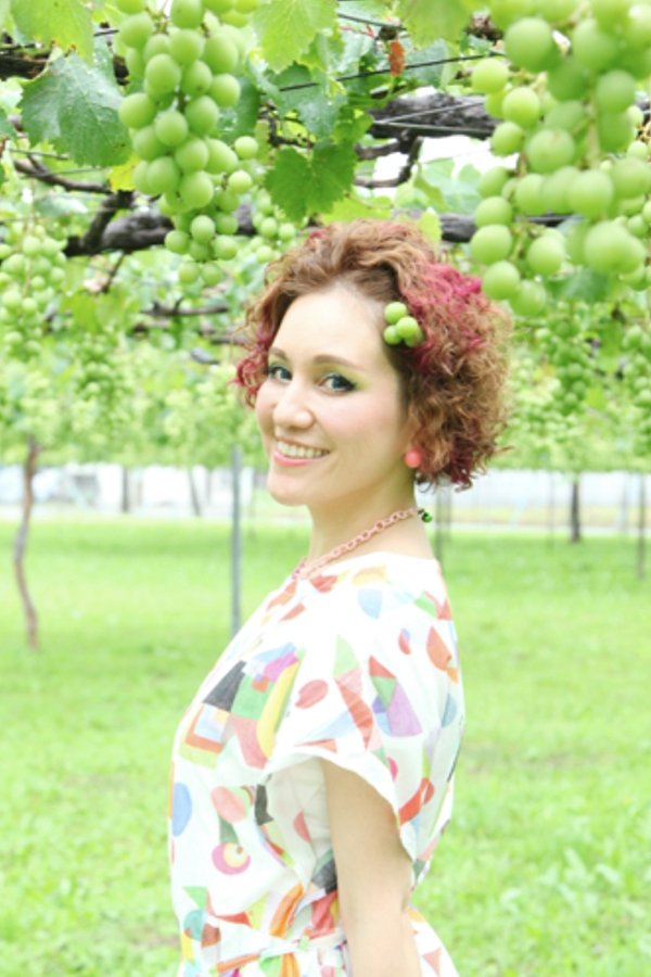 Laura Yokozawa image
