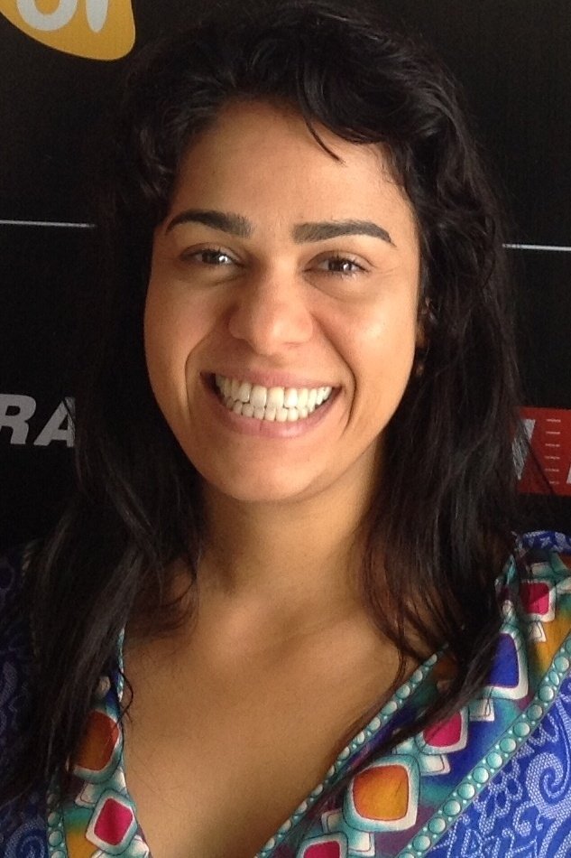Analu Tavares image