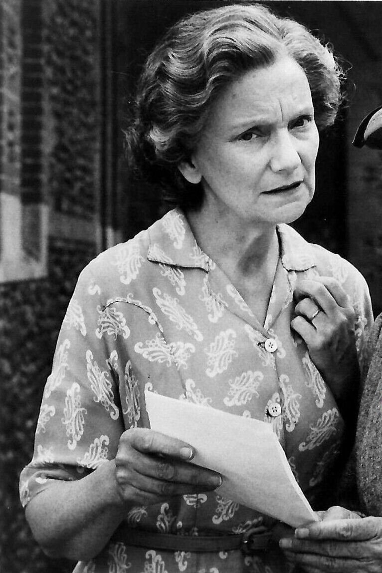 Dilys Hamlett image