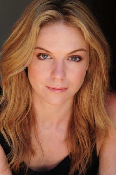 Olivia Llewellyn image