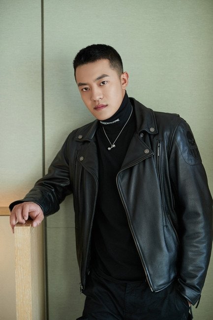 Cai Xin image