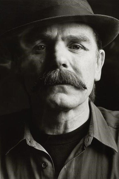 Tam White image
