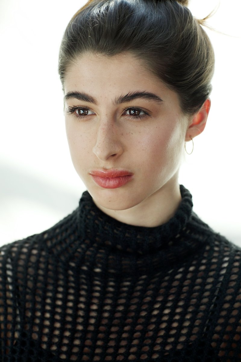 Nina Pons image