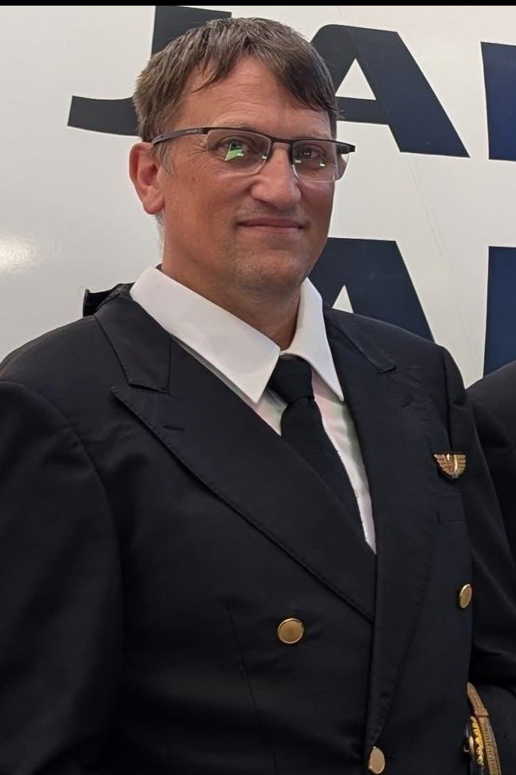 Lee Glattback image