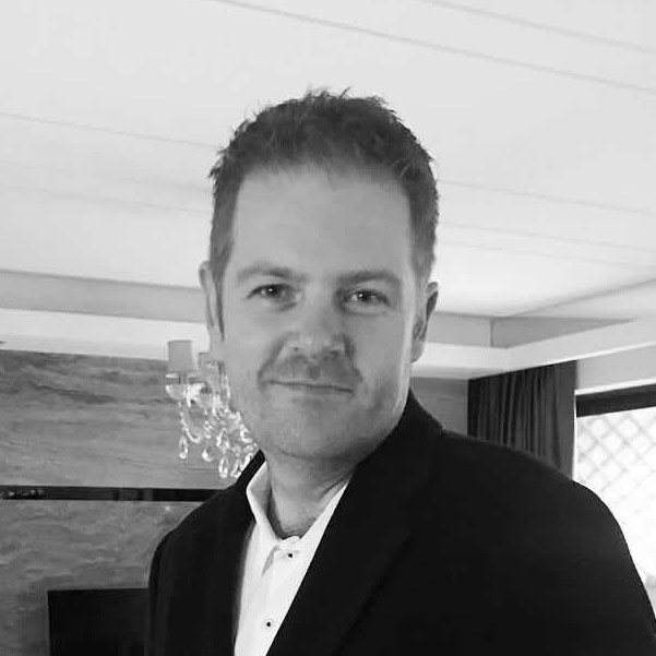 Simon Massey PFP