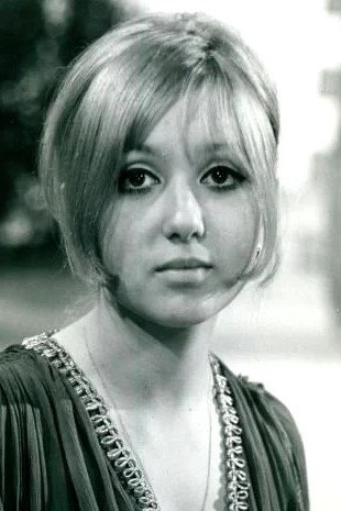 Adrienne Posta image