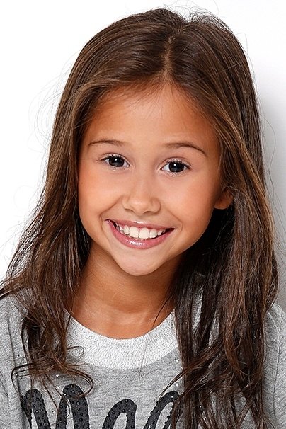 Nathália Costa image