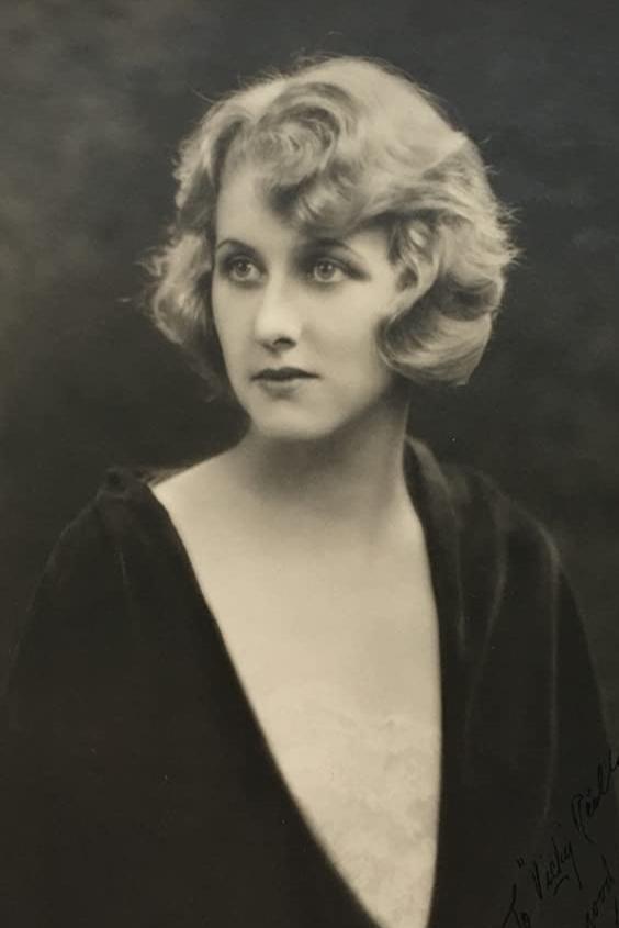 Dagmar Oakland image