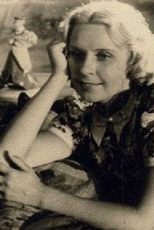 Ņina Melnbārde image