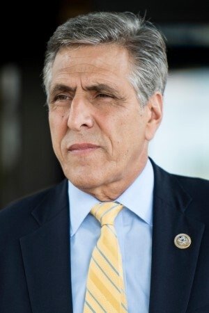 Lou Barletta image