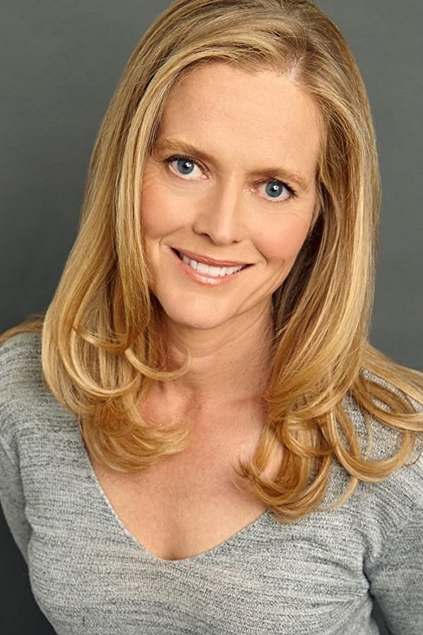 Claire Yarlett image