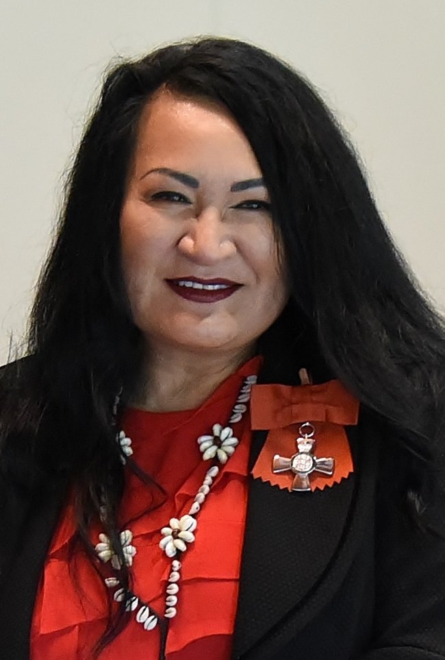 Annie Crummer image