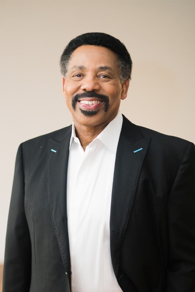 Tony Evans image